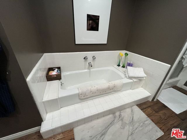 2175 S Beverly Glen Boulevard 201, Los Angeles, CA 90025