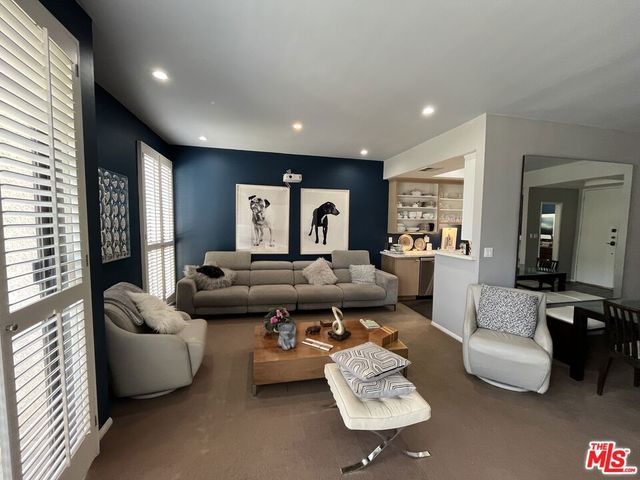 2175 S Beverly Glen Boulevard 201, Los Angeles, CA 90025