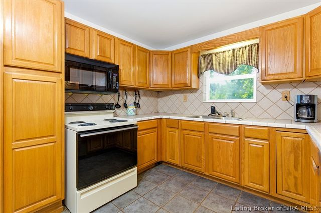 12114 Highway 62, Charlestown, IN 47111