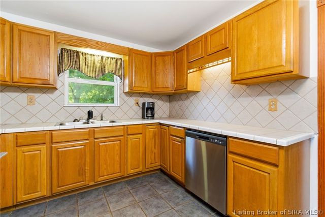 12114 Highway 62, Charlestown, IN 47111