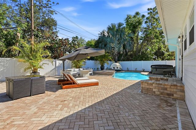 521 51ST AVENUE S, St Petersburg, FL 33705