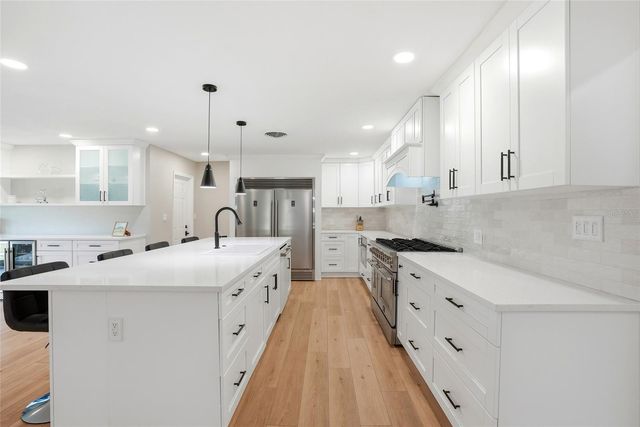 521 51ST AVENUE S, St Petersburg, FL 33705