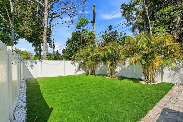 521 51ST AVENUE S, St Petersburg, FL 33705