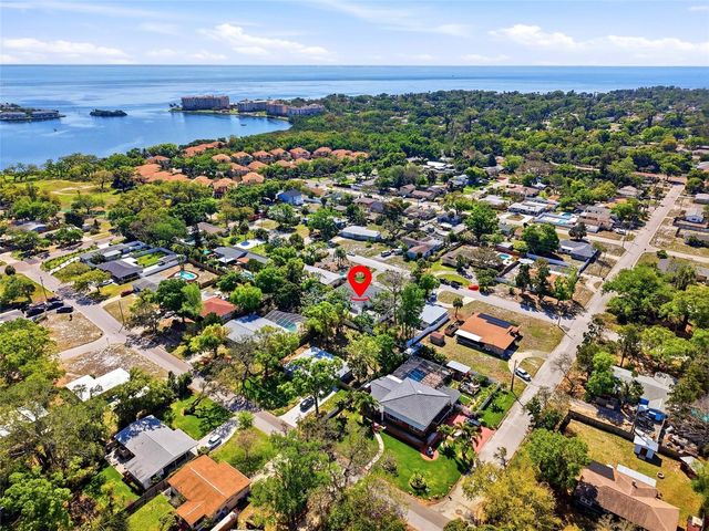 521 51ST AVENUE S, St Petersburg, FL 33705