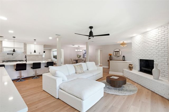 521 51ST AVENUE S, St Petersburg, FL 33705