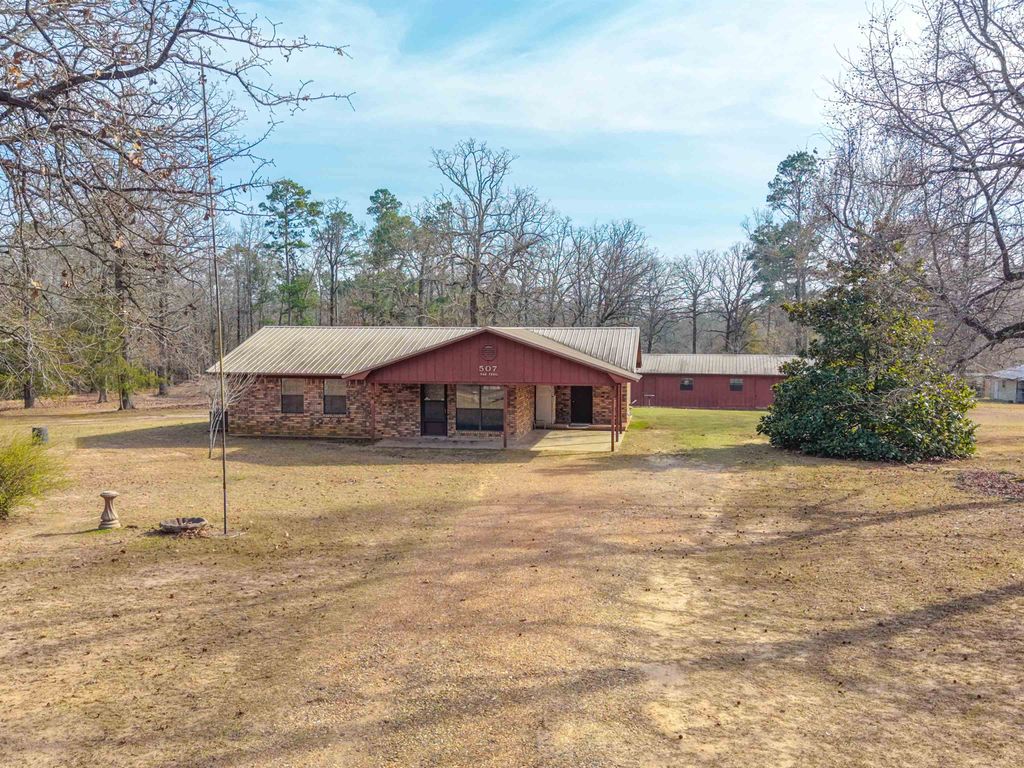 507 Oak Trail, Queen City, TX 75572