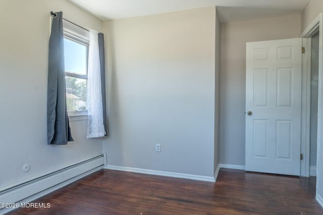 31 Kim Lane, Toms River, NJ 08755