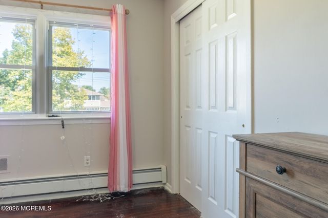31 Kim Lane, Toms River, NJ 08755