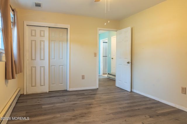 31 Kim Lane, Toms River, NJ 08755