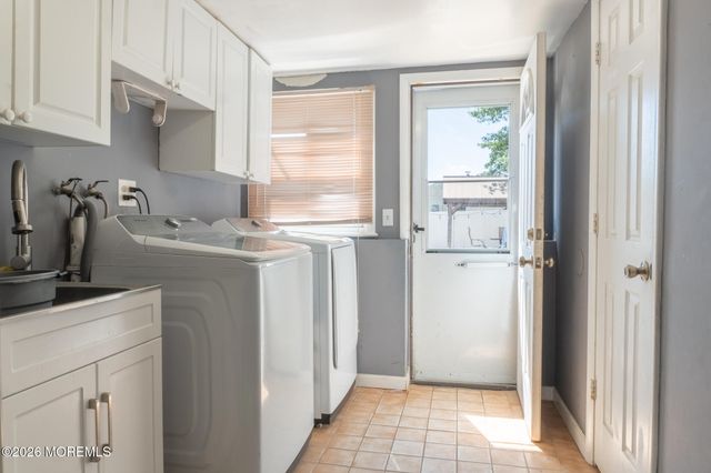31 Kim Lane, Toms River, NJ 08755