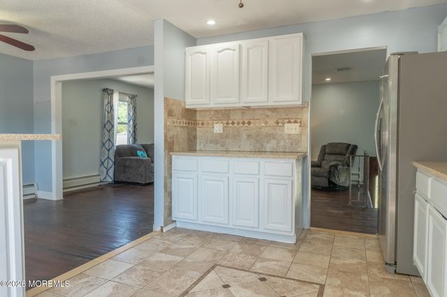 31 Kim Lane, Toms River, NJ 08755