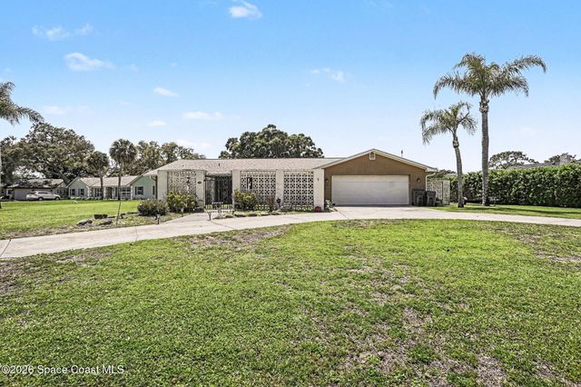 3100 Saunders Place, Titusville, FL 32780