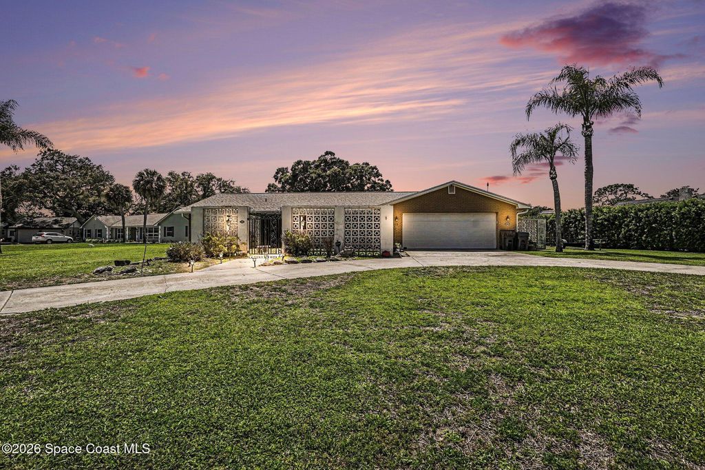 3100 Saunders Place, Titusville, FL 32780
