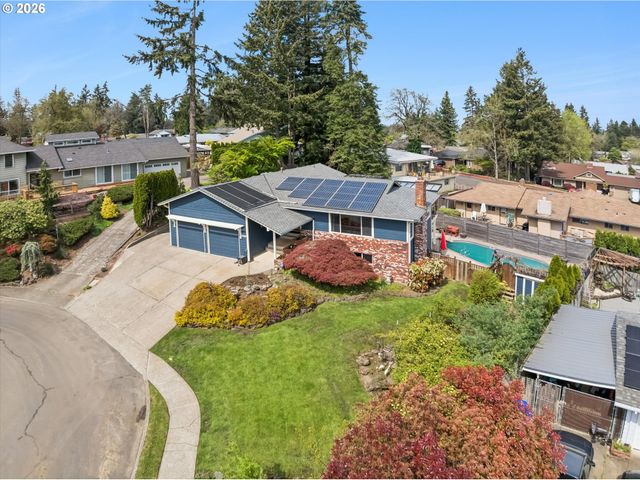 7135 MONTE VERDE Dr, Gladstone, OR 97027