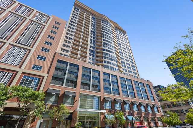 807 DAVIS Street 903, Evanston, IL 60201