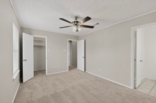 414 Blueberry Hill Lane, Mansfield, TX 76063