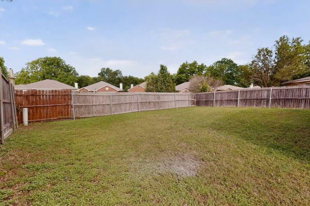 414 Blueberry Hill Lane, Mansfield, TX 76063