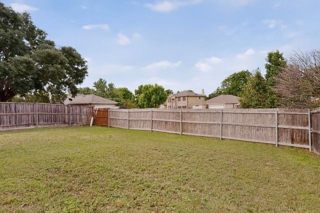 414 Blueberry Hill Lane, Mansfield, TX 76063