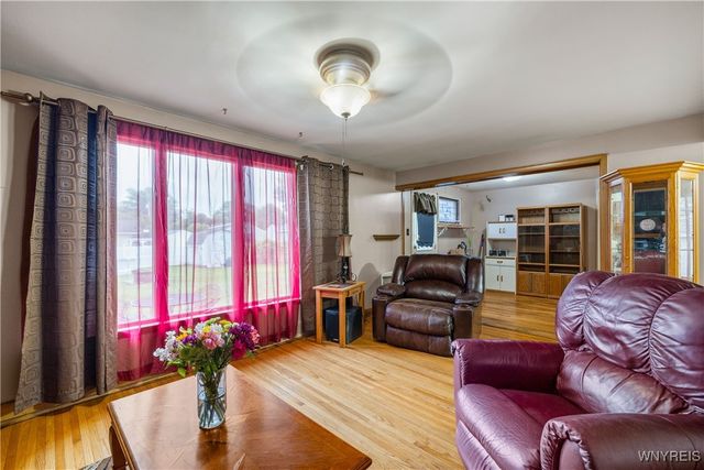 1021 97th Street, Niagara Falls, NY 14304