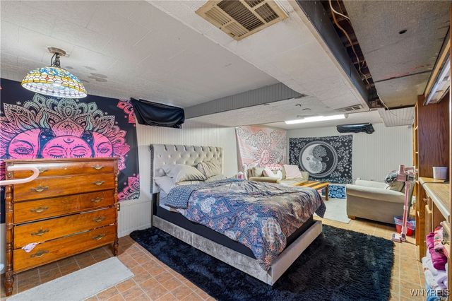 1021 97th Street, Niagara Falls, NY 14304