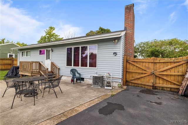 1021 97th Street, Niagara Falls, NY 14304