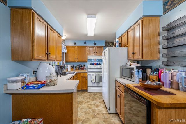 1021 97th Street, Niagara Falls, NY 14304