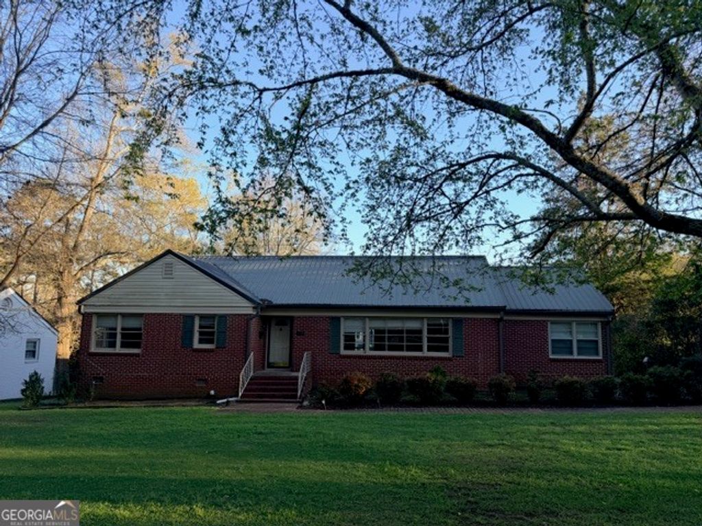 610 W Charlton Street, Milledgeville, GA 31061