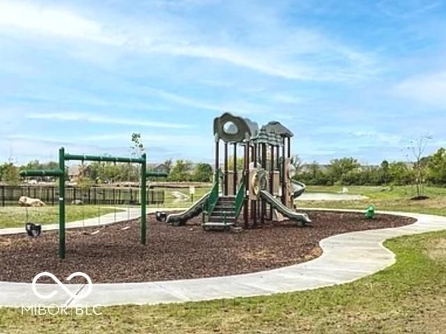 6226 Redwood Drive, Mccordsville, IN 46055