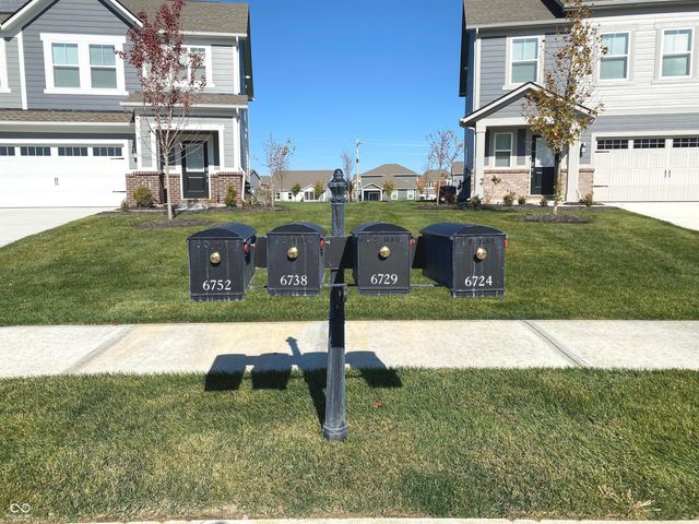 6226 Redwood Drive, Mccordsville, IN 46055