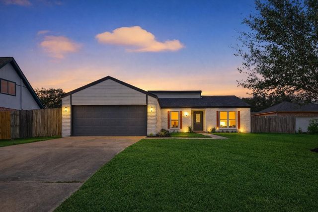 13110 Naples Lane, Stafford, TX 77477