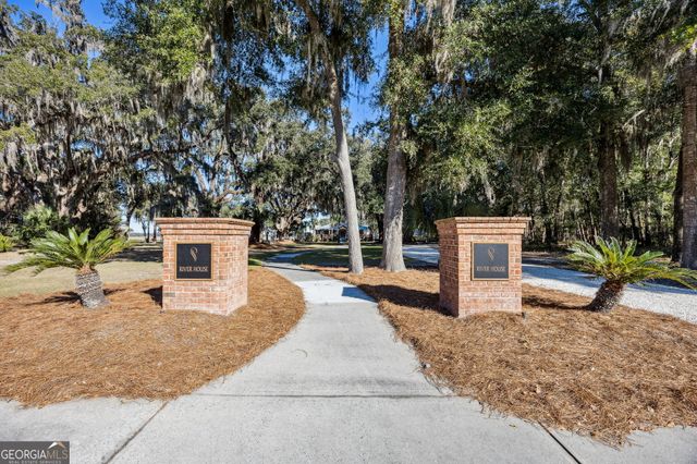 218 Blue Heron Trail, Waverly, GA 31565