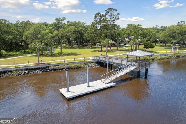 218 Blue Heron Trail, Waverly, GA 31565