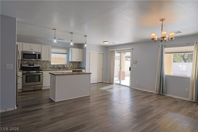 6113 Crystal Talon Street, Las Vegas, NV 89130