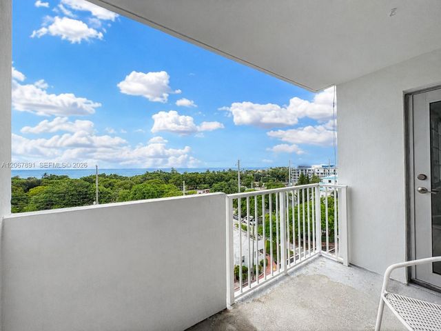 8000 Harding Avenue 7E, Miami Beach, FL 33141
