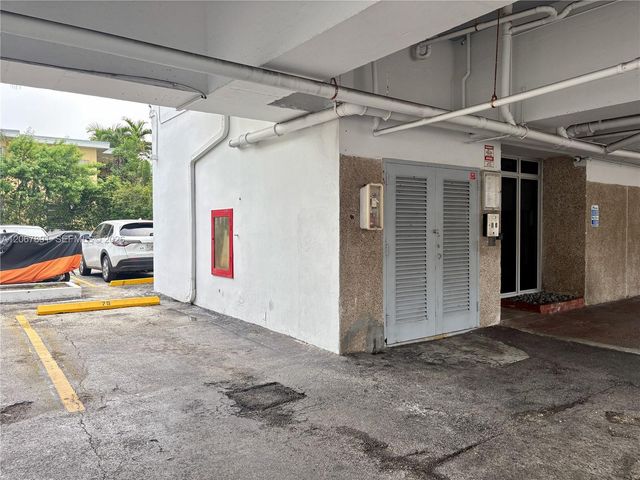 8000 Harding Avenue 7E, Miami Beach, FL 33141