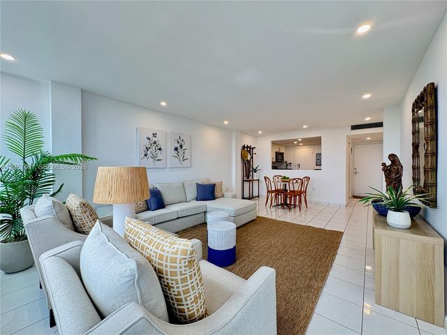 8000 Harding Avenue 7E, Miami Beach, FL 33141