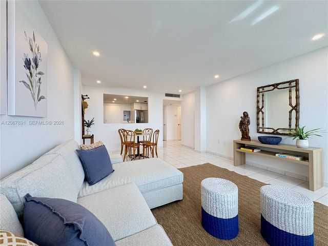 8000 Harding Avenue 7E, Miami Beach, FL 33141