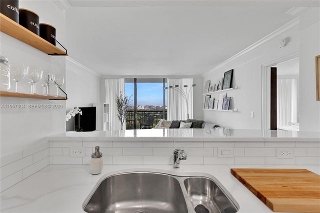 3350 SW 27 AV 2104, Coconut Grove, FL 33133