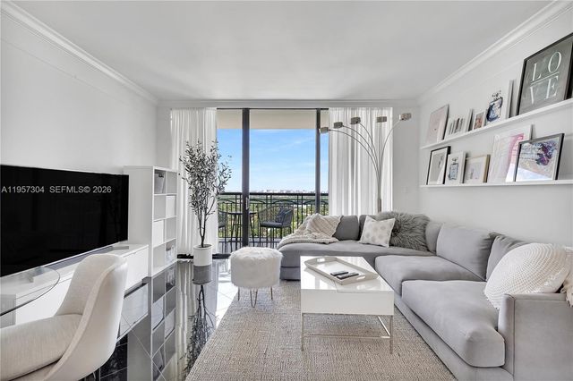 3350 SW 27 AV 2104, Coconut Grove, FL 33133