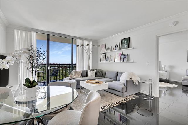 3350 SW 27 AV 2104, Coconut Grove, FL 33133