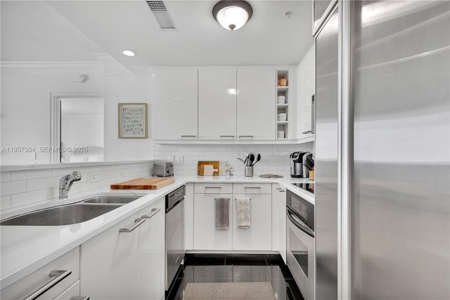 3350 SW 27 AV 2104, Coconut Grove, FL 33133