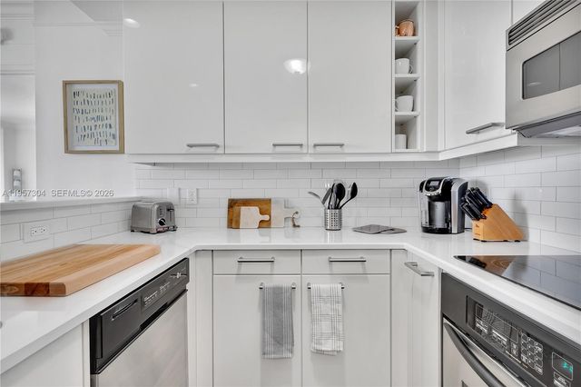 3350 SW 27 AV 2104, Coconut Grove, FL 33133