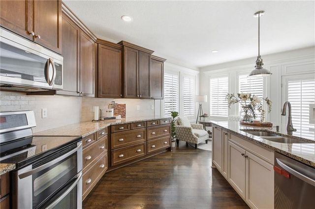 879 S Jaide Lane, Olathe, KS 66061
