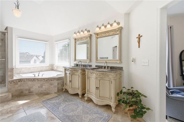 879 S Jaide Lane, Olathe, KS 66061