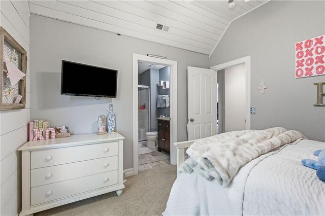 879 S Jaide Lane, Olathe, KS 66061