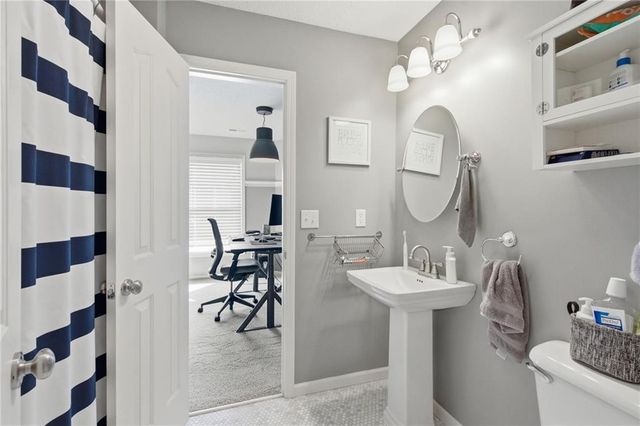 879 S Jaide Lane, Olathe, KS 66061