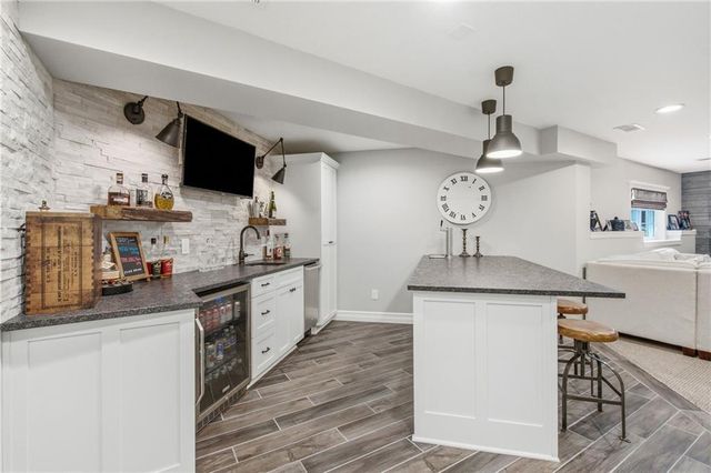 879 S Jaide Lane, Olathe, KS 66061