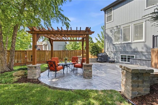 879 S Jaide Lane, Olathe, KS 66061