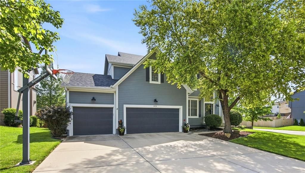 879 S Jaide Lane, Olathe, KS 66061