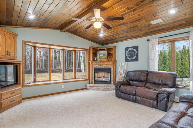 818 Huron AVENUE, Oostburg, WI 53070